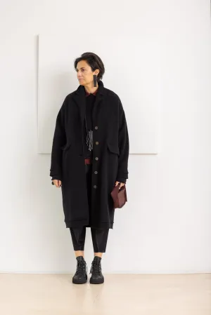 AEQUAMENTE LONG COAT BLACK