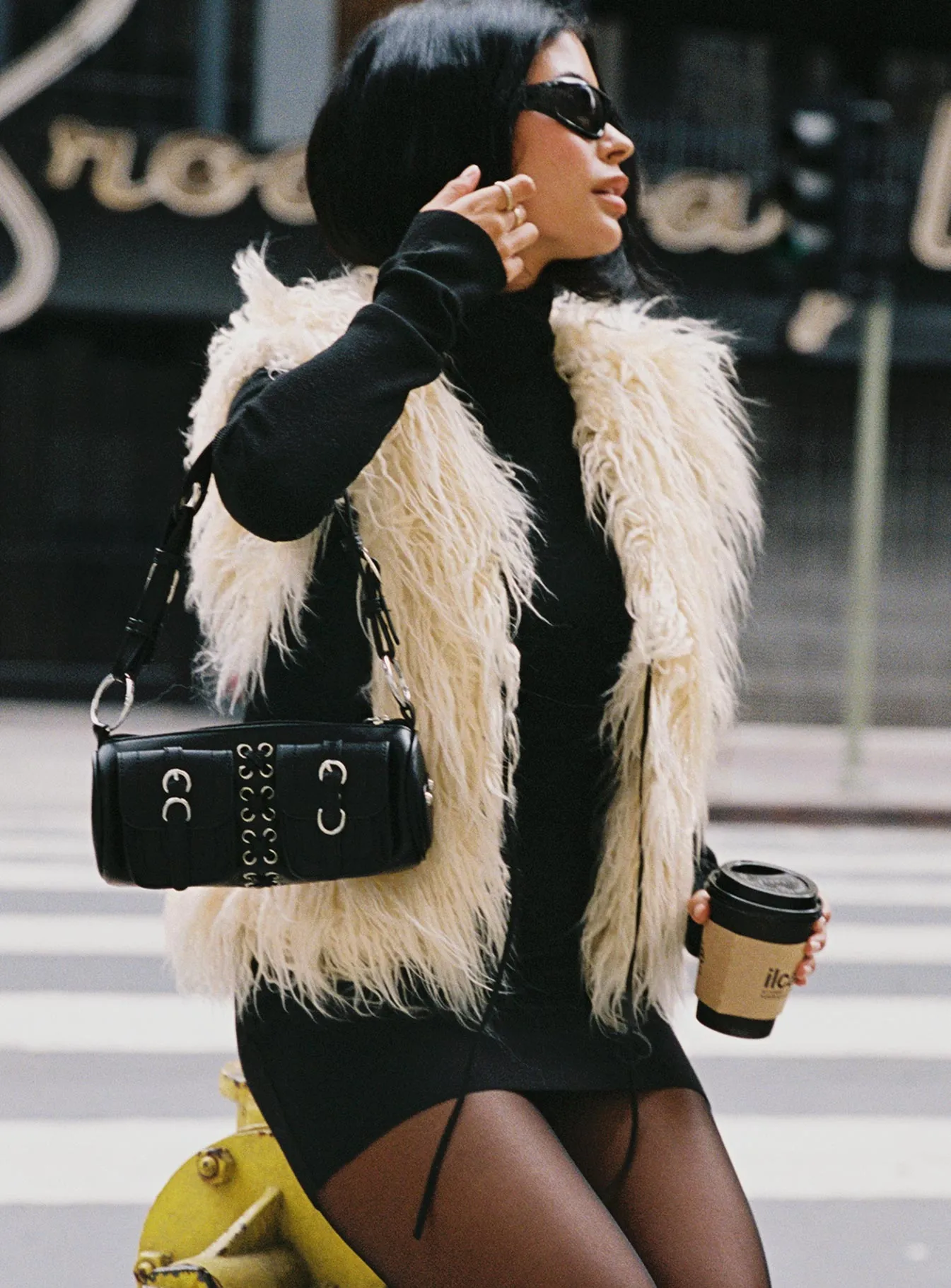 Out & About Shearling Vest Cream / Black