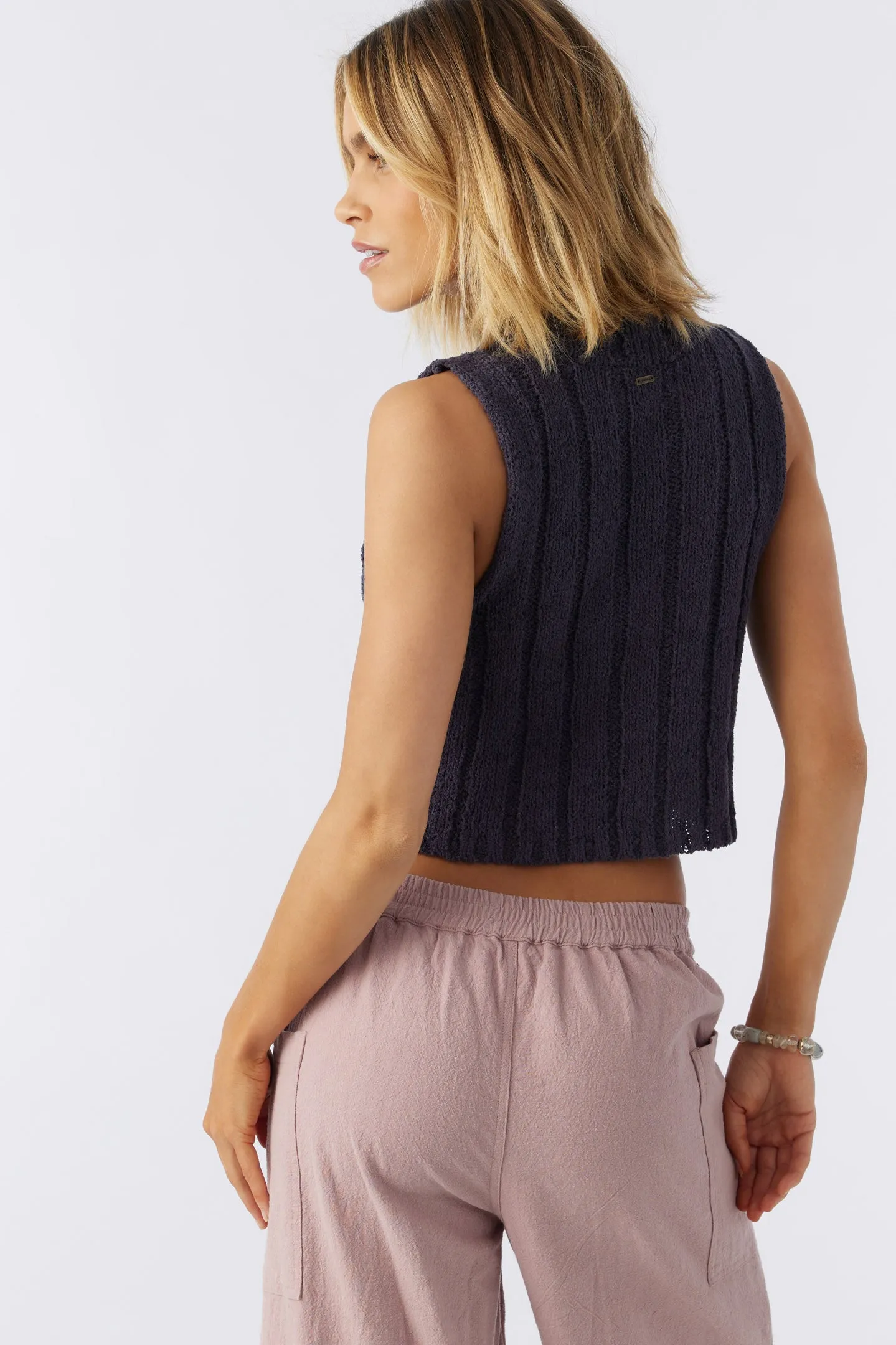 SKYVIEW SLEEVELESS SWEATER