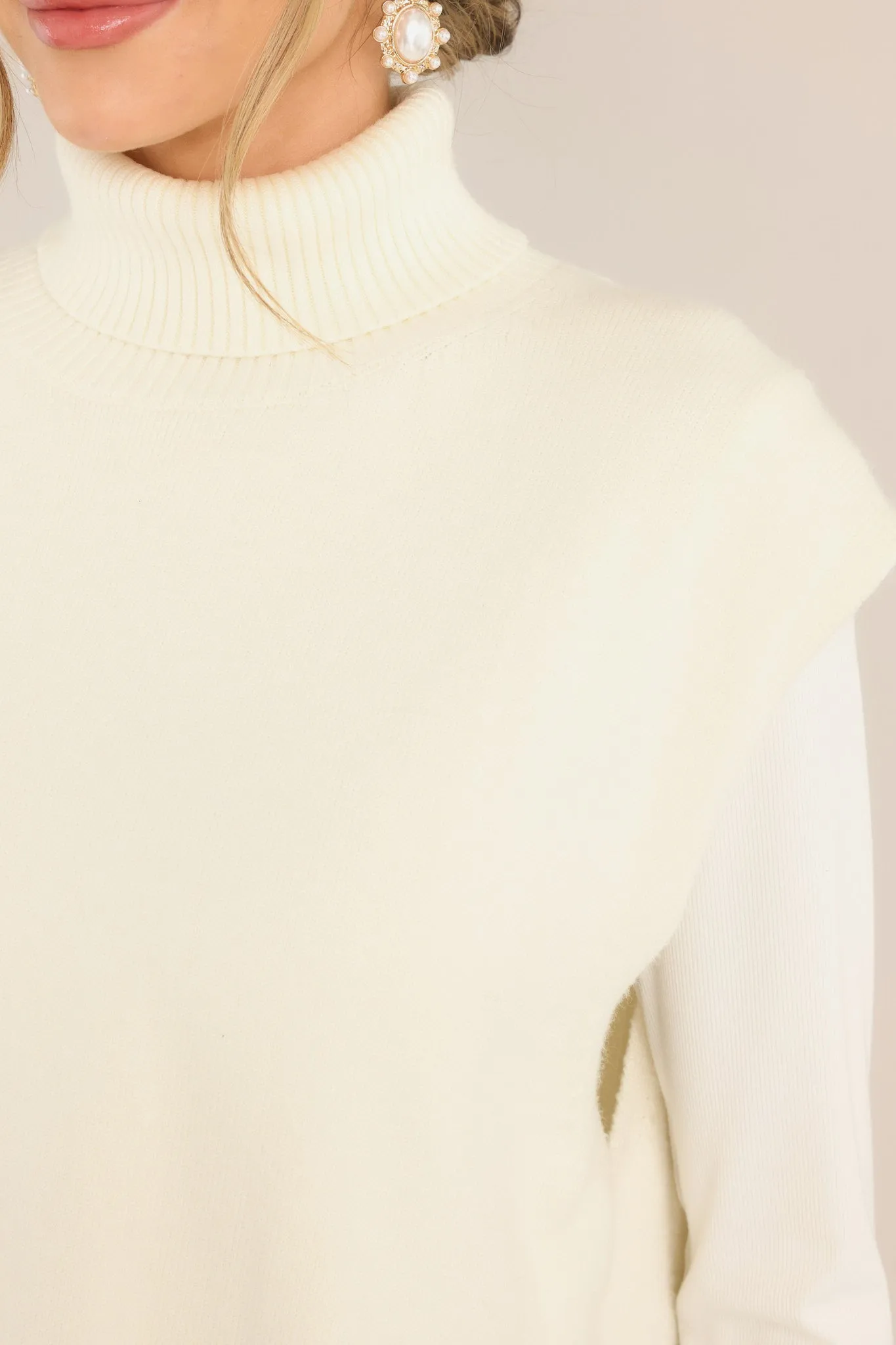 Standstill Ivory Turtleneck Sweater Vest