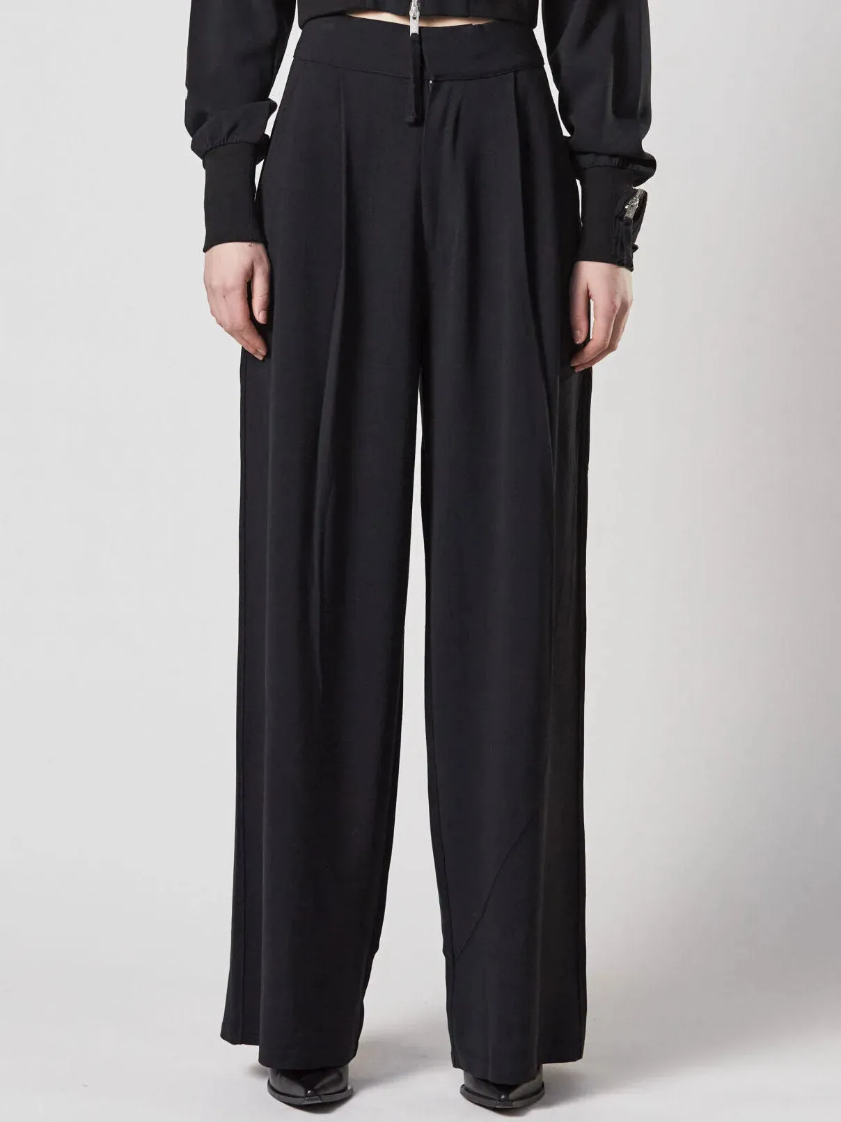 Wide leg trousers